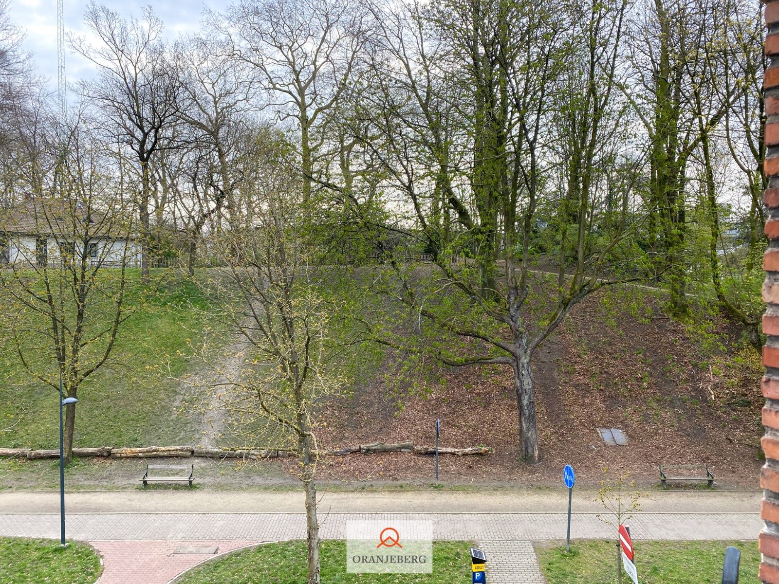Gerenoveerd ruim duplex appartement met 2 slpk's foto 41