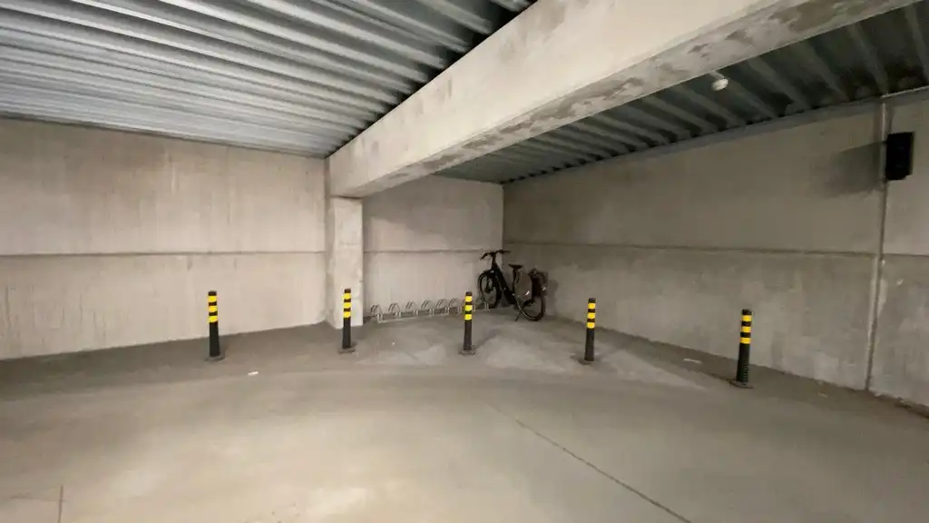 Instapklare kantoorruimte te huur in Burcht foto 12