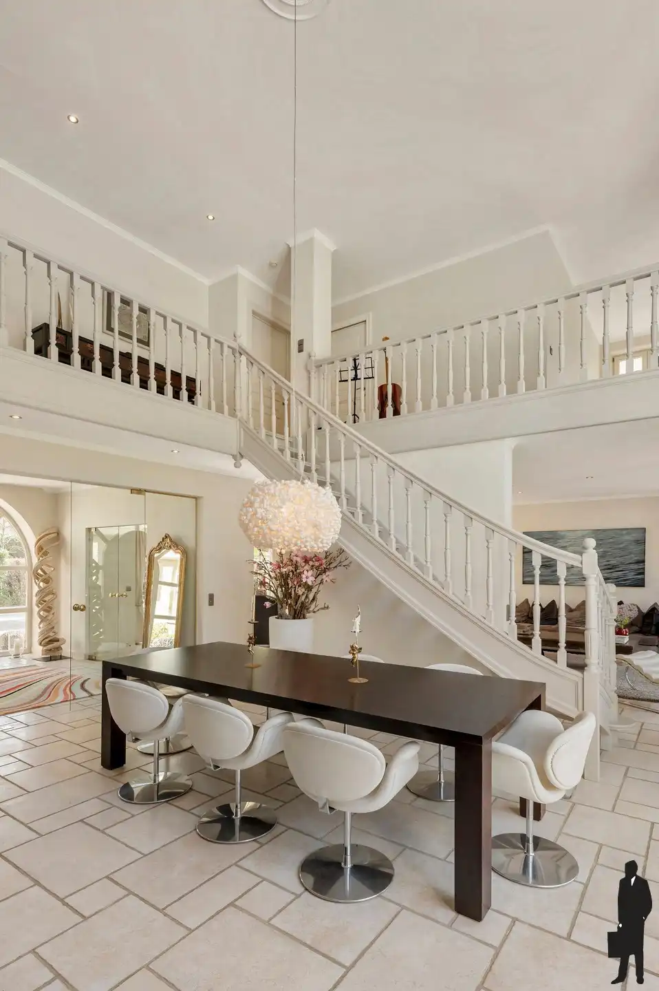 Lichtrijke villa aan het centrum! foto 17