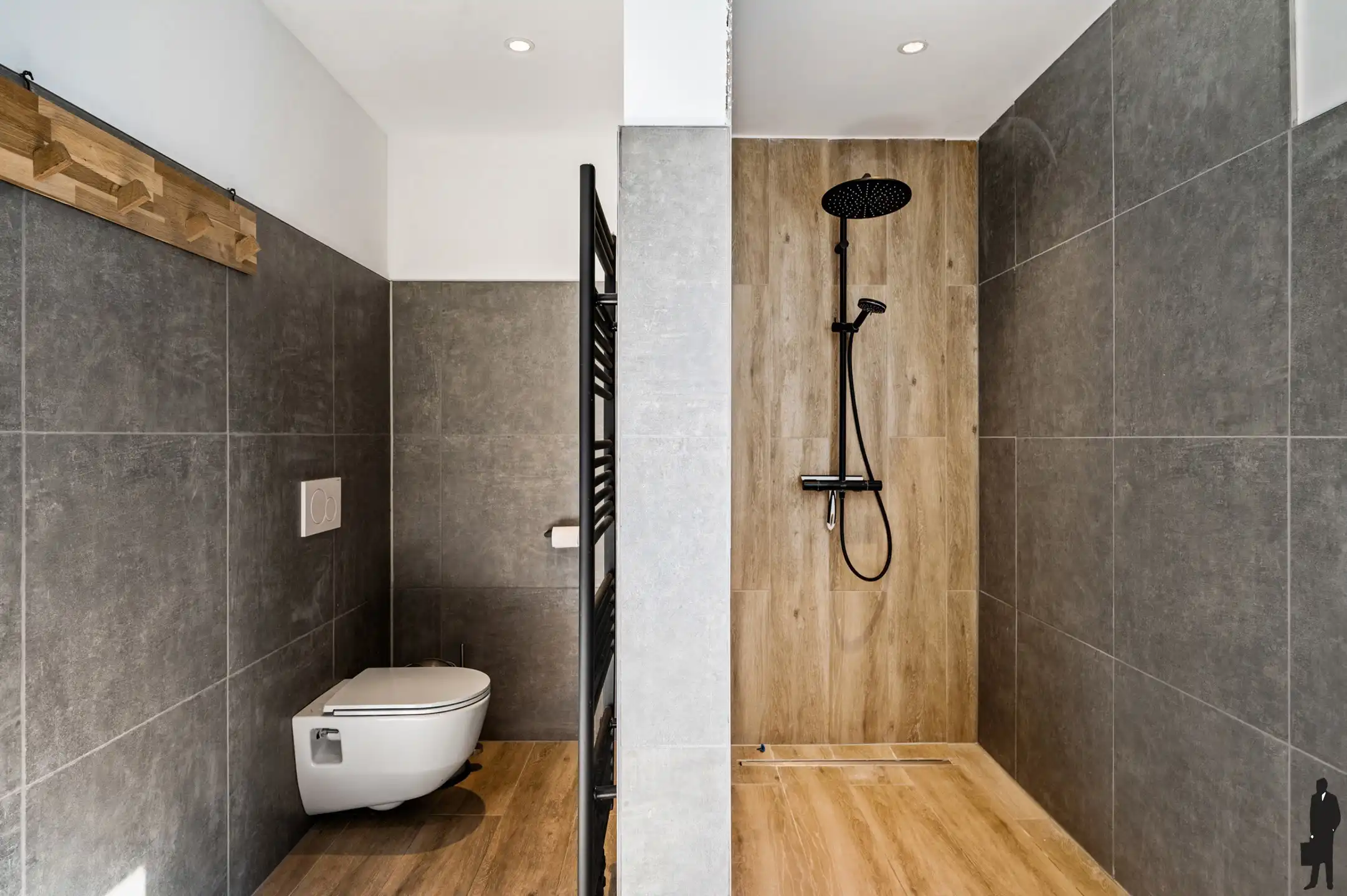 Af te werken burgerwoning met mogelijks 3 tot 4 slaapkamers foto 17