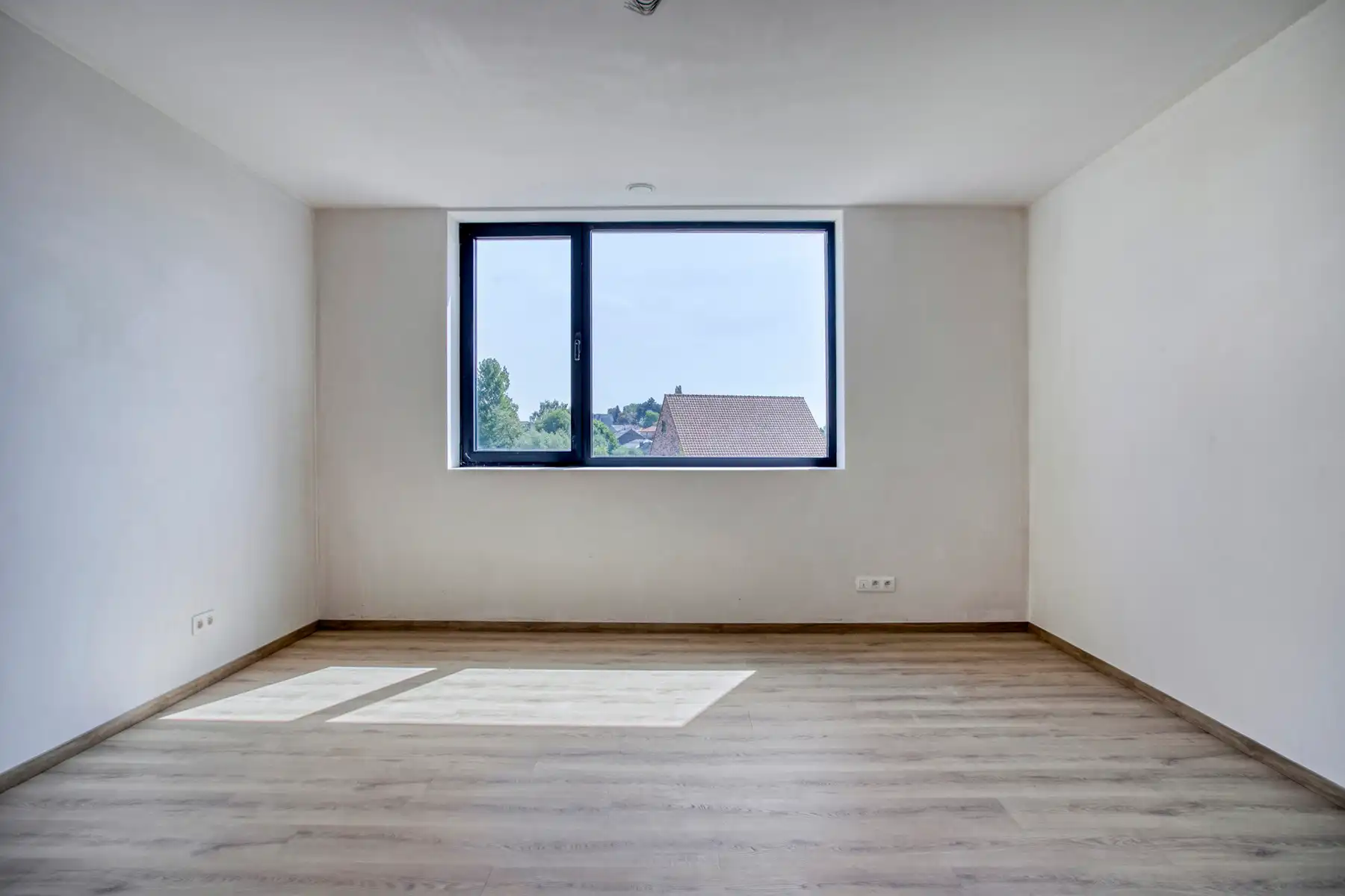 Ruime HOB met garage, tuin & 3 slaapkamers op toplocatie! foto 12