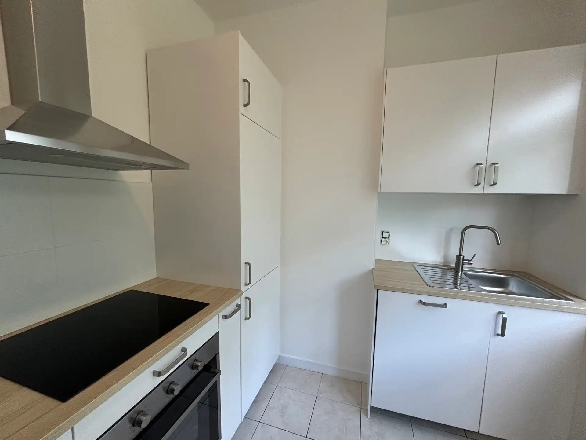 UKKEL, gerenoveerd appartement met 2 slaapkamers foto 2