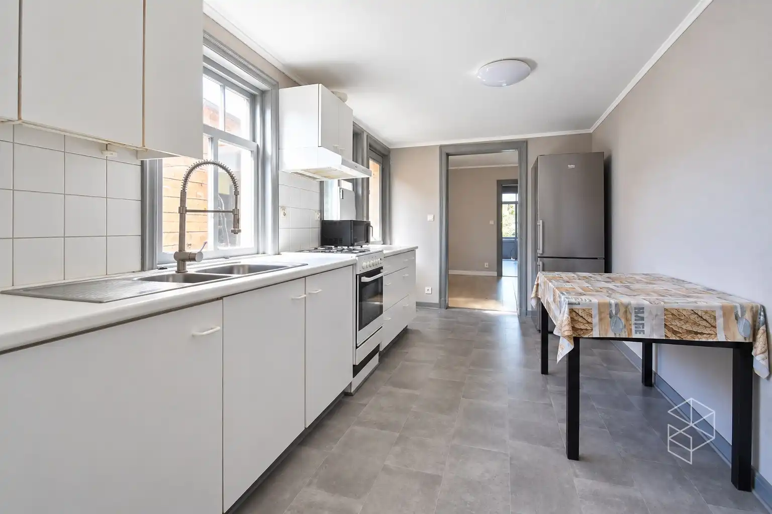 BEZOEKMOMENT WOENSDAG 30/09 VAN 16U TOT 17U30 | Ruime woning met 4 SLPKS en grote tuin foto 5
