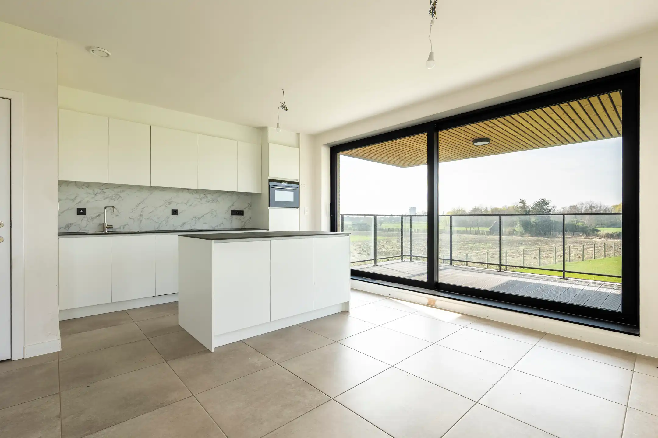 Appartement met 3 slpks en groot terras met zicht op weiland foto 7