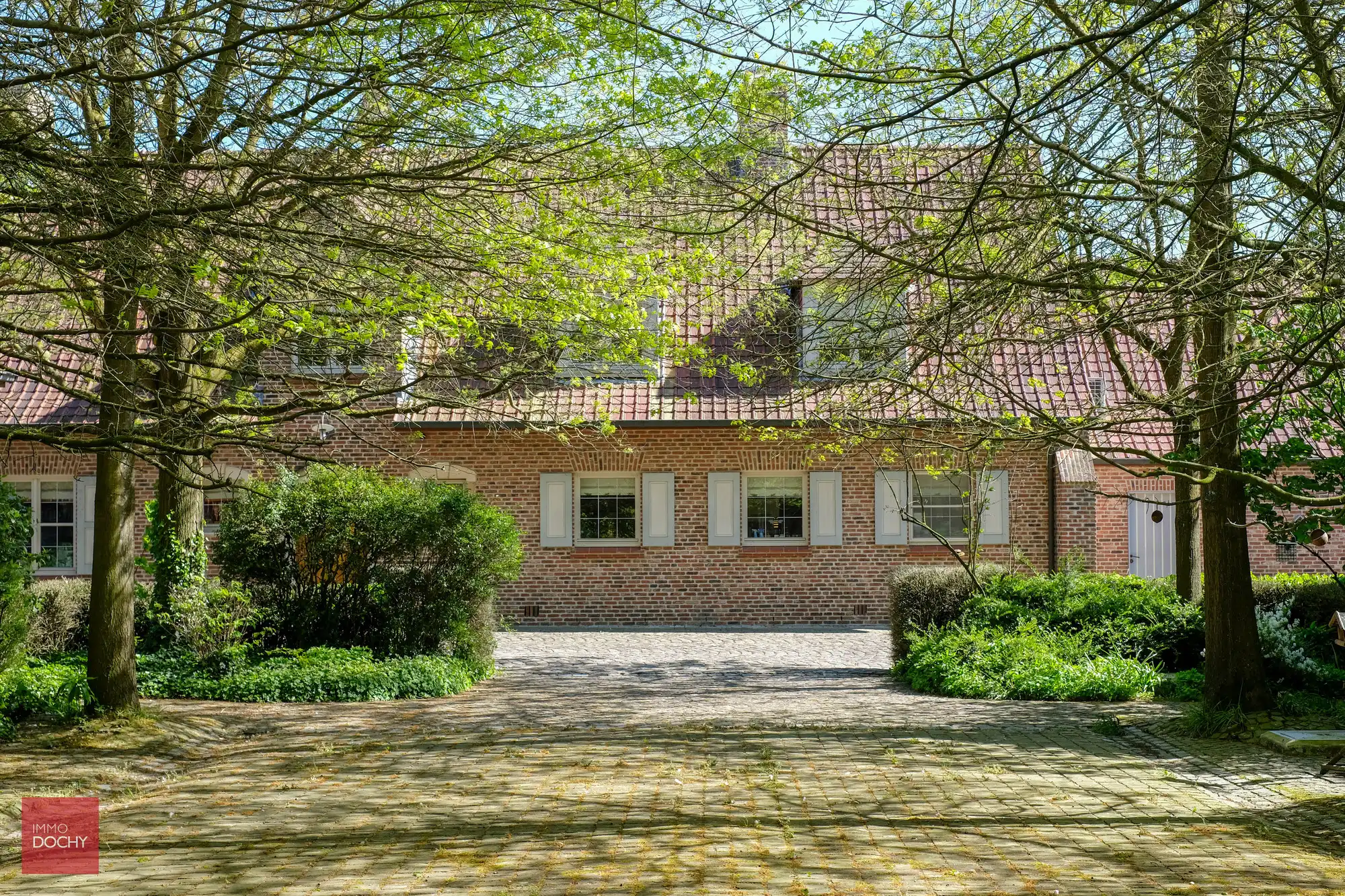 Vierkantshoeve met paardenaccommodatie op ca. 5,3ha foto 17