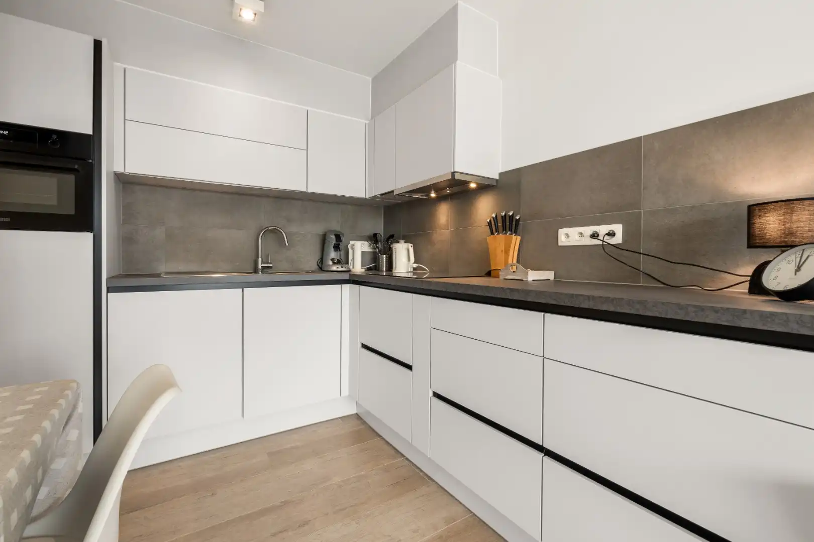 HOOGWAARDIGE GERENOVEERDE INSTAPKLARE STUDIO foto 8