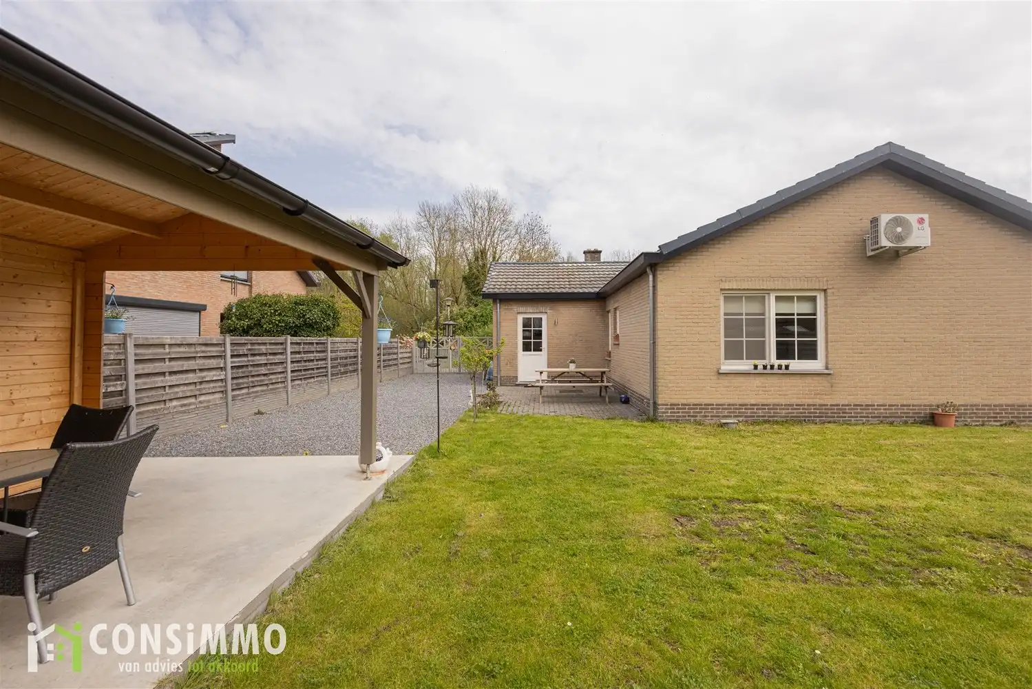 Instapklare, gelijkvloerse woning met 3 slaapkamers in Bilzen! foto 32