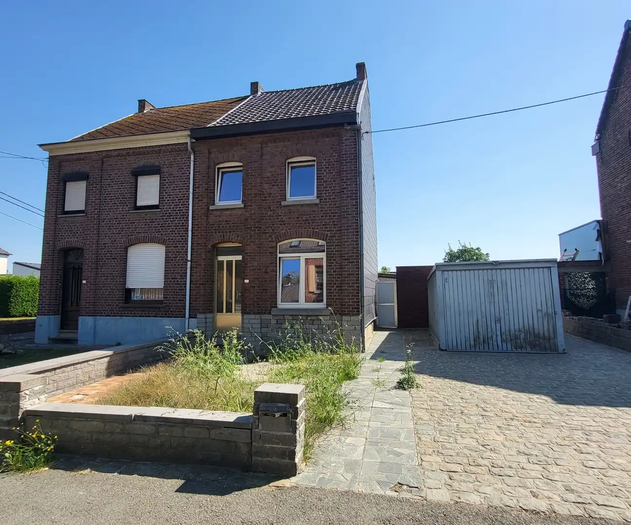 Hoofdfoto van de publicatie: Landelijk gelegen woning met tuin, garage en ruime inrichtbare zolder.