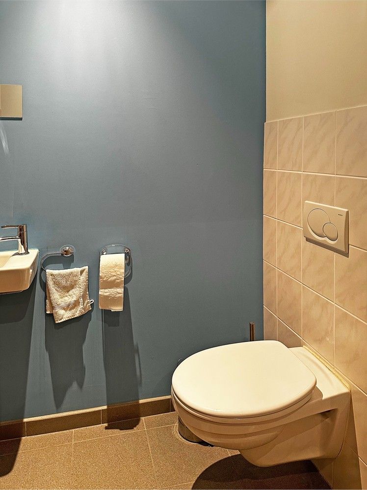 Opbrengsteigendom (praktijk + 2 appartementen) in Wijnegem centrum te koop! foto 31