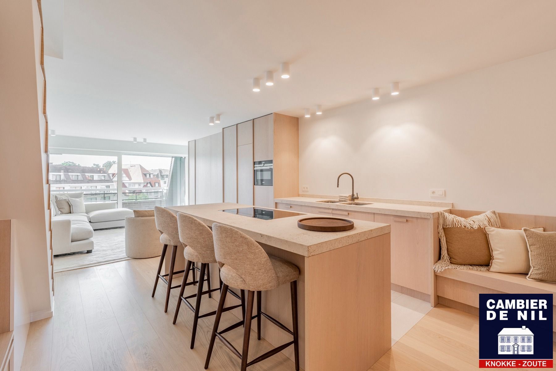 Vernieuwd appartement met open zichten mooie terrassen foto 2