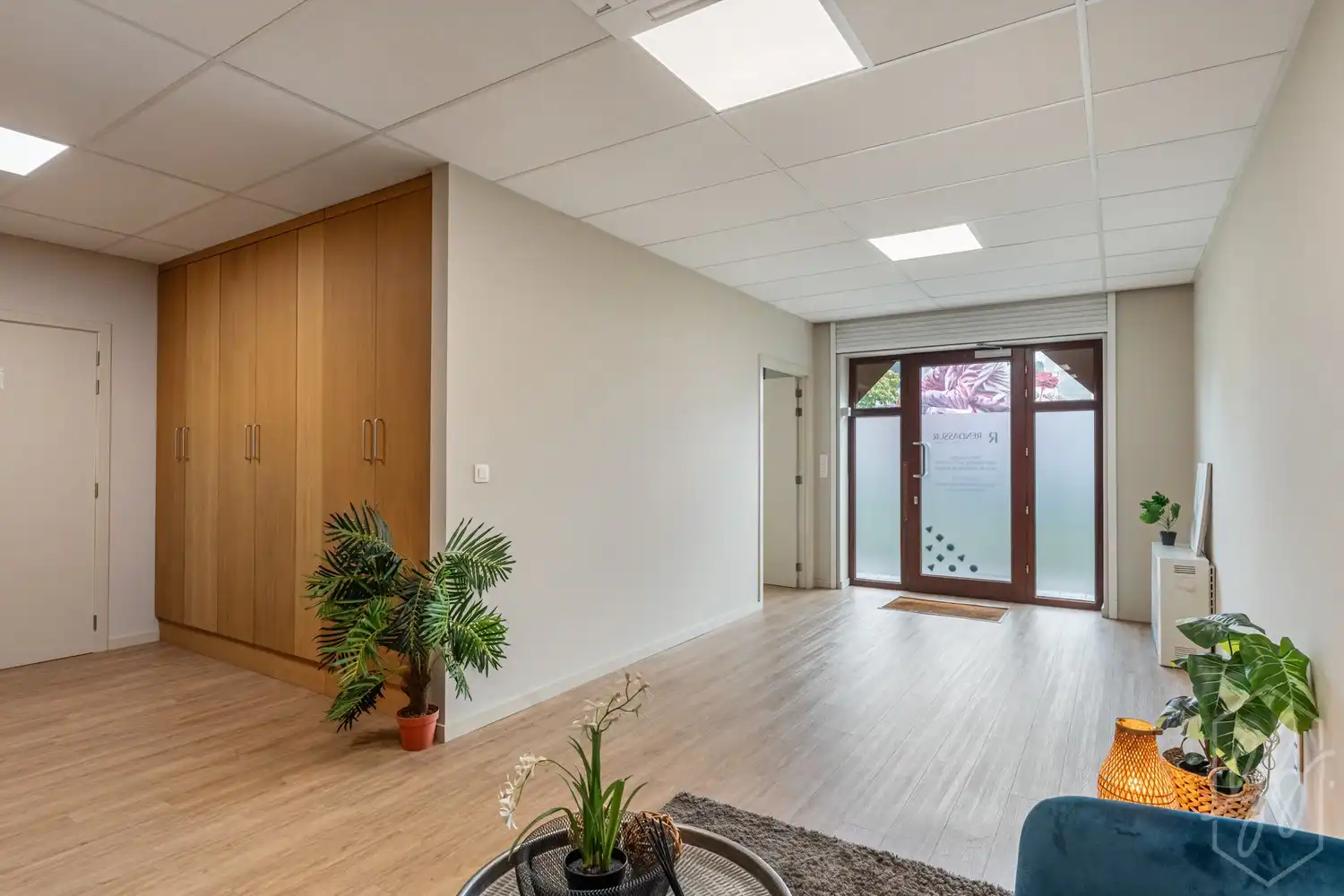 Instapklare kantoorruimte met parking voor de deur in Hasselt foto 10