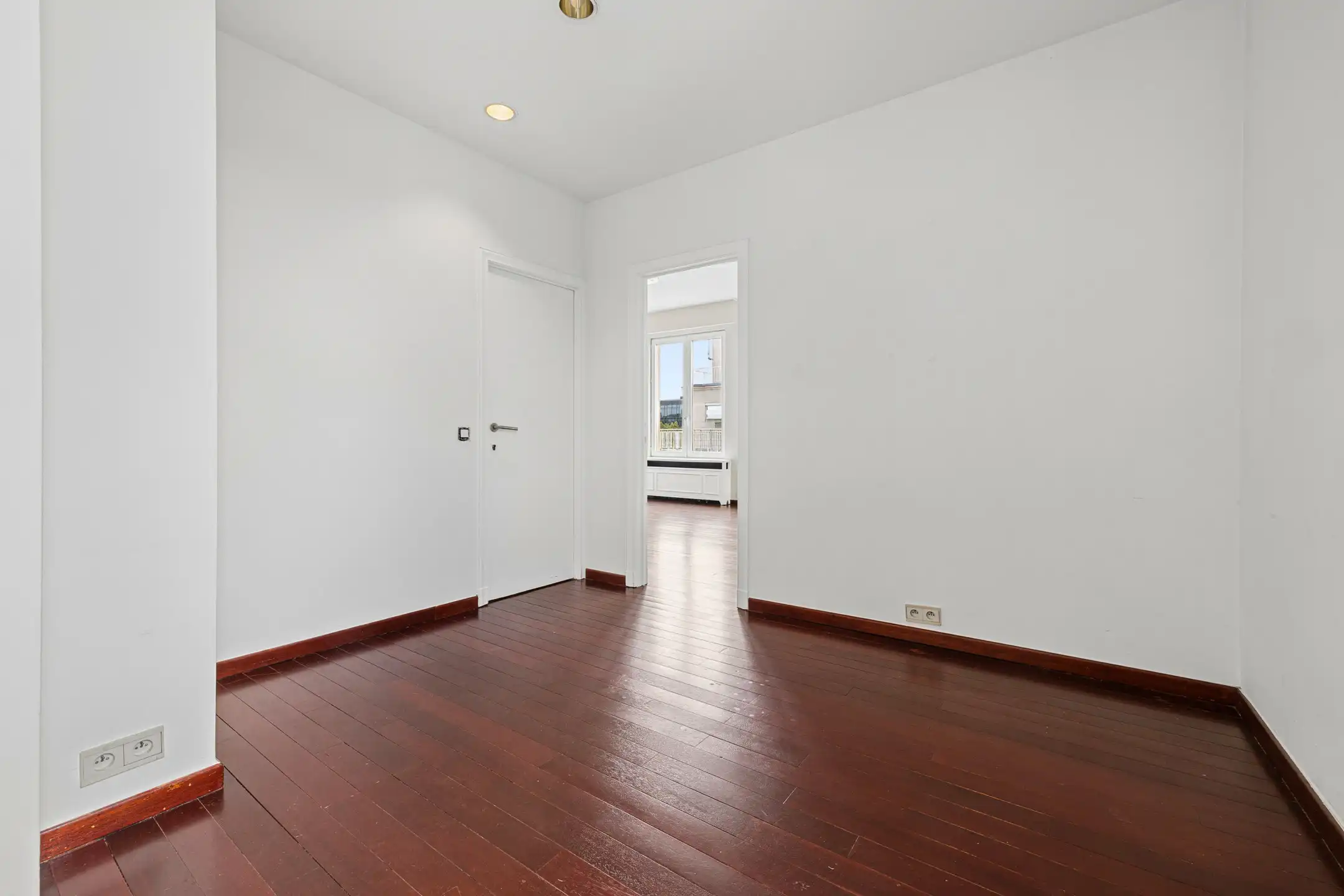 Appartement met 4 slaapkamers aan de Louizalaan foto 24