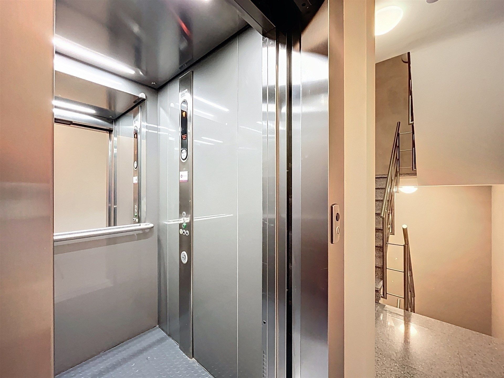 2-slaapkamerappartement met garagebox en aparte berging foto 12