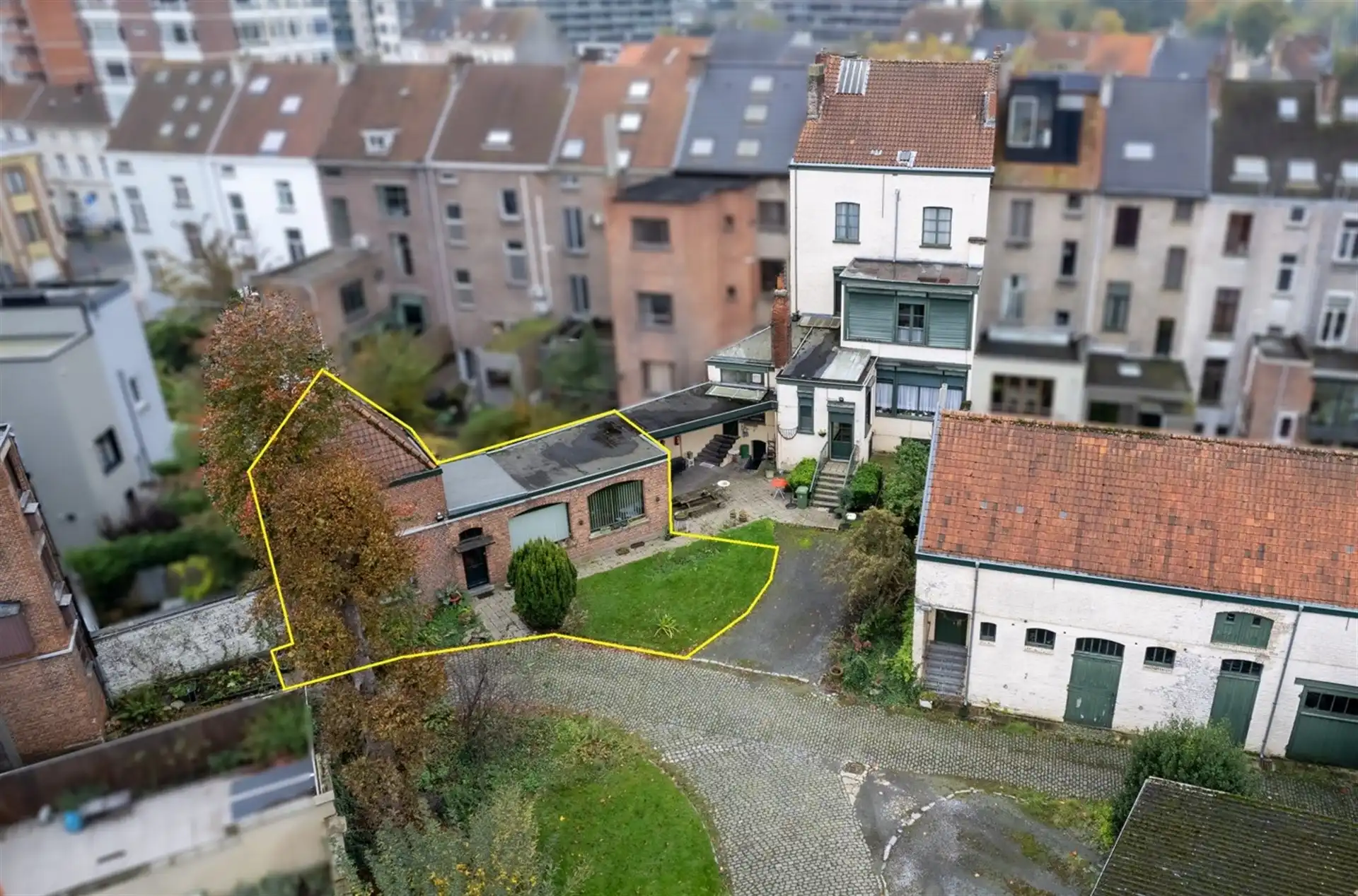 Kantoorruimte met tuin op TOPLOCATIE Gent foto {{pictureIndex}}