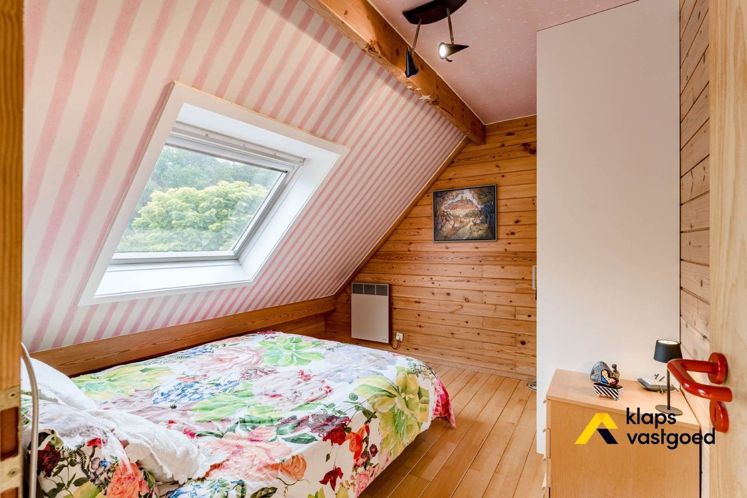 WONING MET PRAKTIJKRUIMTE EN PARKTUIN OP 21 ARE foto 28