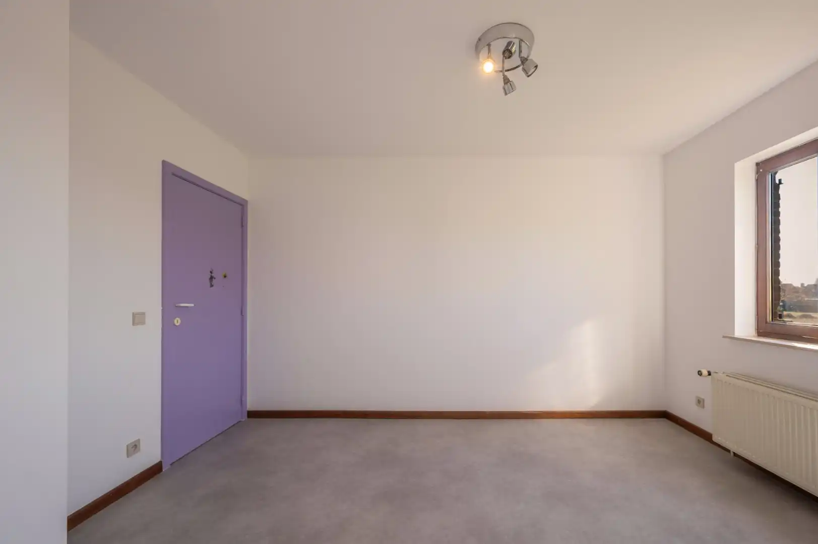 Ruime woning met 5 slaapkamers en toffe tuin! foto 11