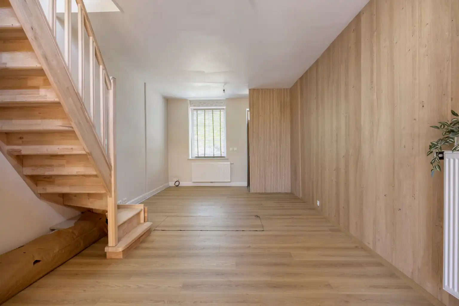 Volledig gerenoveerde 2-gevelwoning foto 4