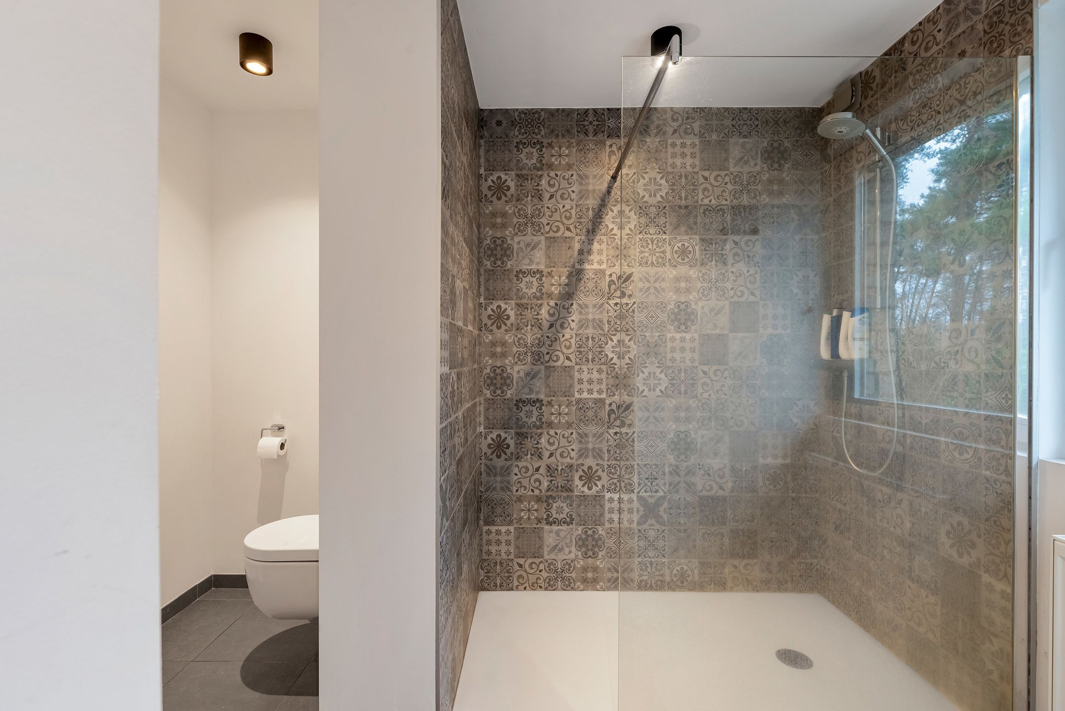 Woning met zwembad op zuidgericht perceel van ca. 2145 m² foto 18