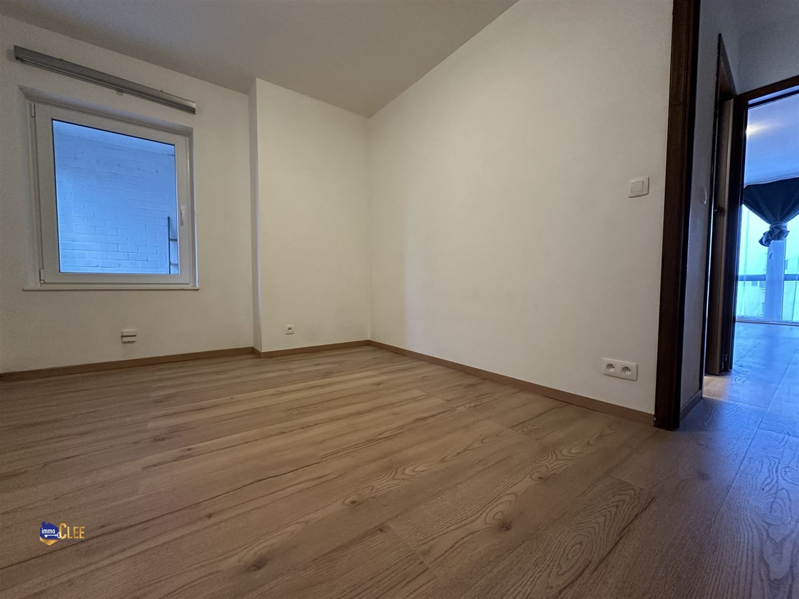 Instapklaar 2-slaapkamerappartement in het hart van Landen foto 11