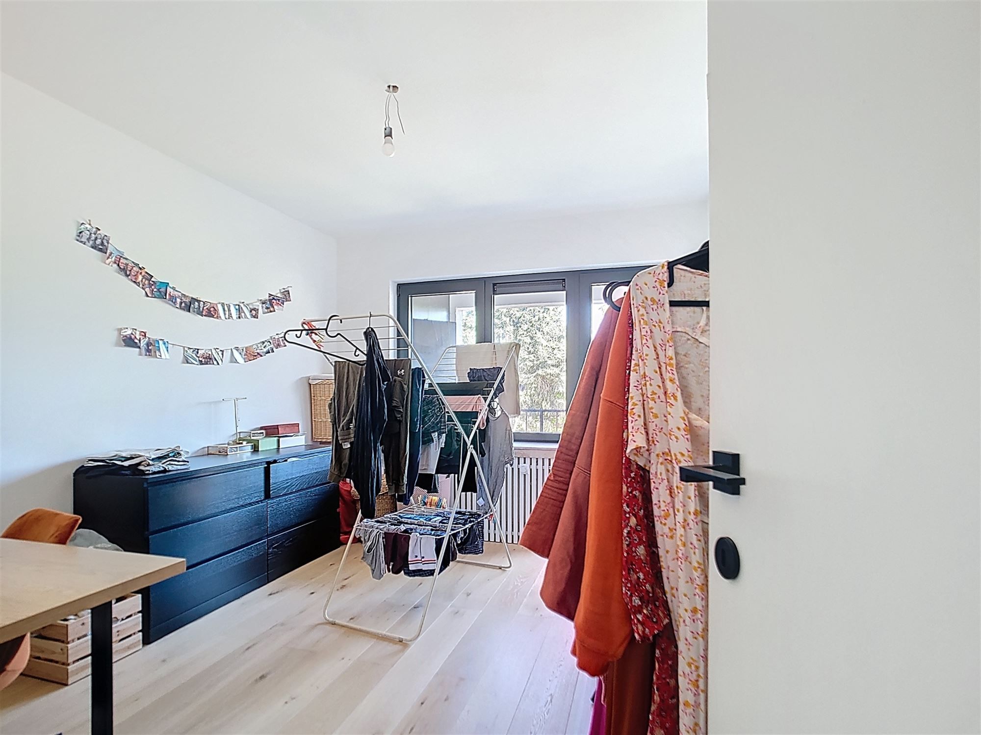Prachtig gerenoveerd appartement met 2 slaapkamers. foto 4