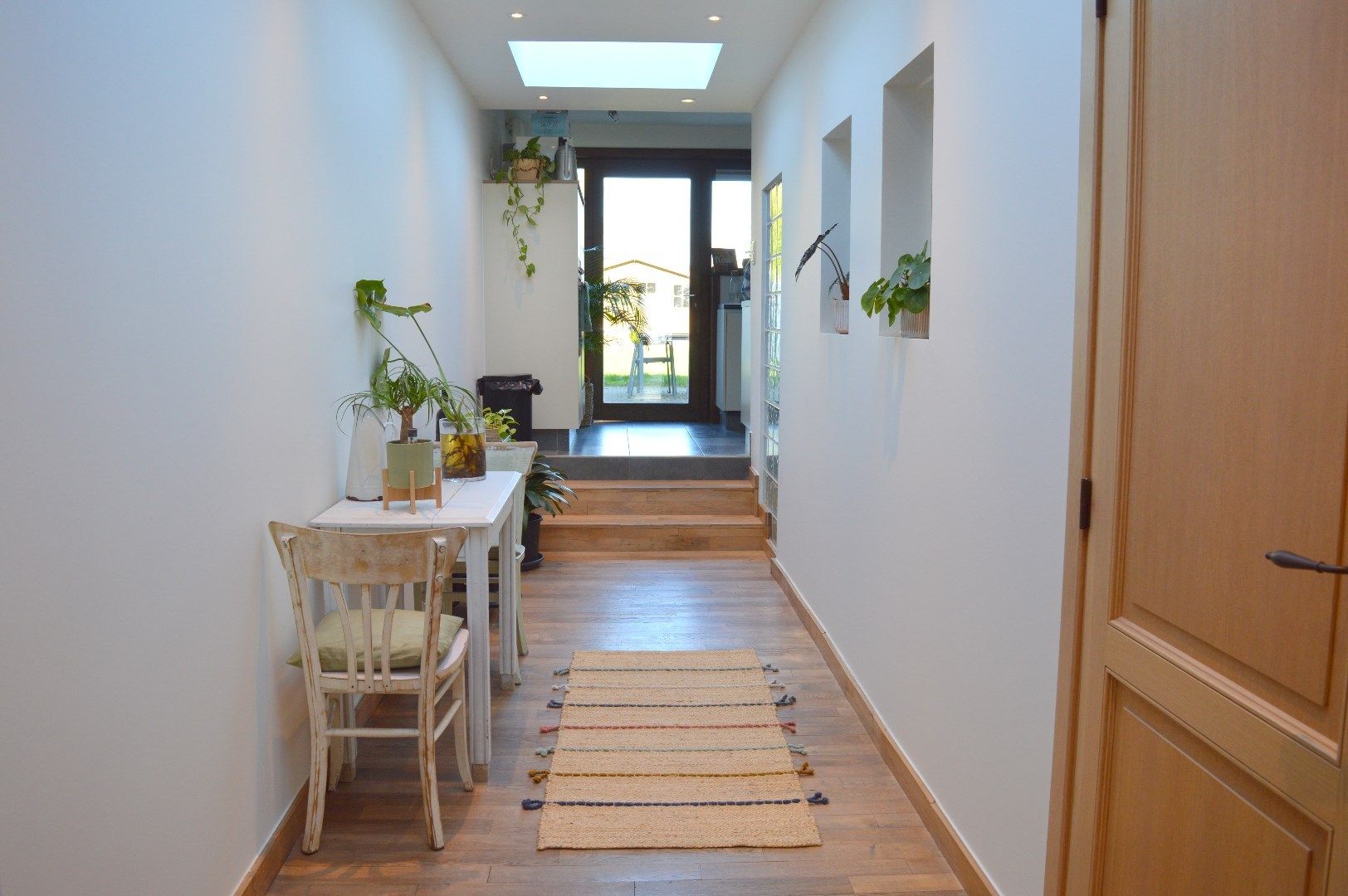 Gezellige instapklare woning met 3 slaapkamers nabij het centrum van Heule foto 4