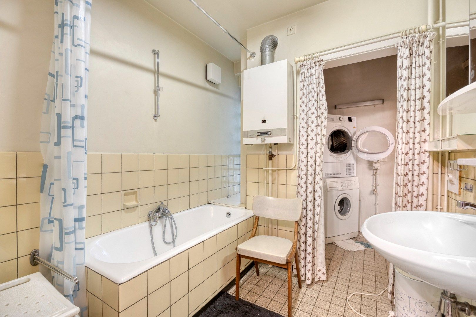 Ruime karaktervolle woning met 5 slaapkamers op een zonnig perceel van 12 are !  foto 18