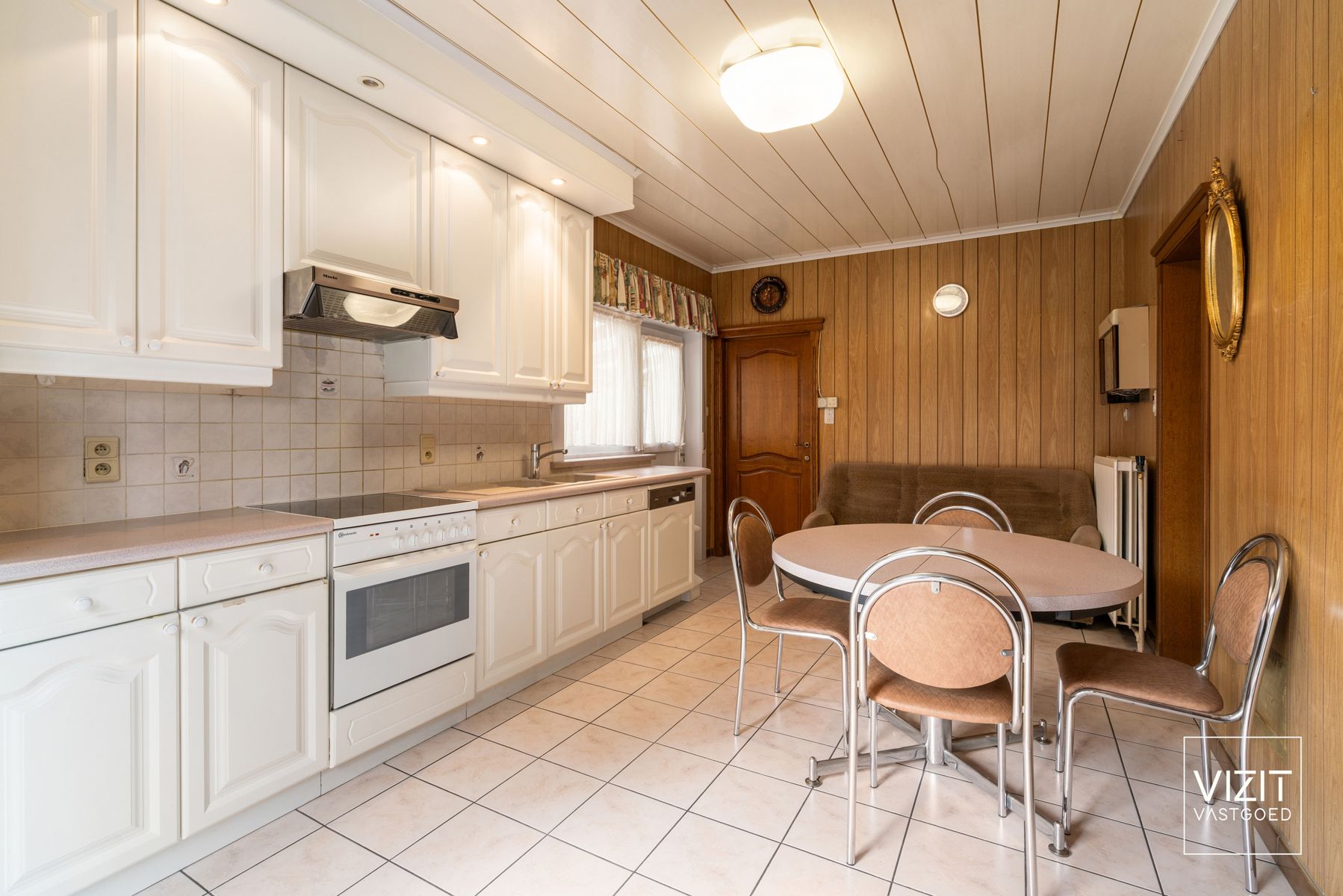 Karaktervolle woning in een rustige straat!  foto 8