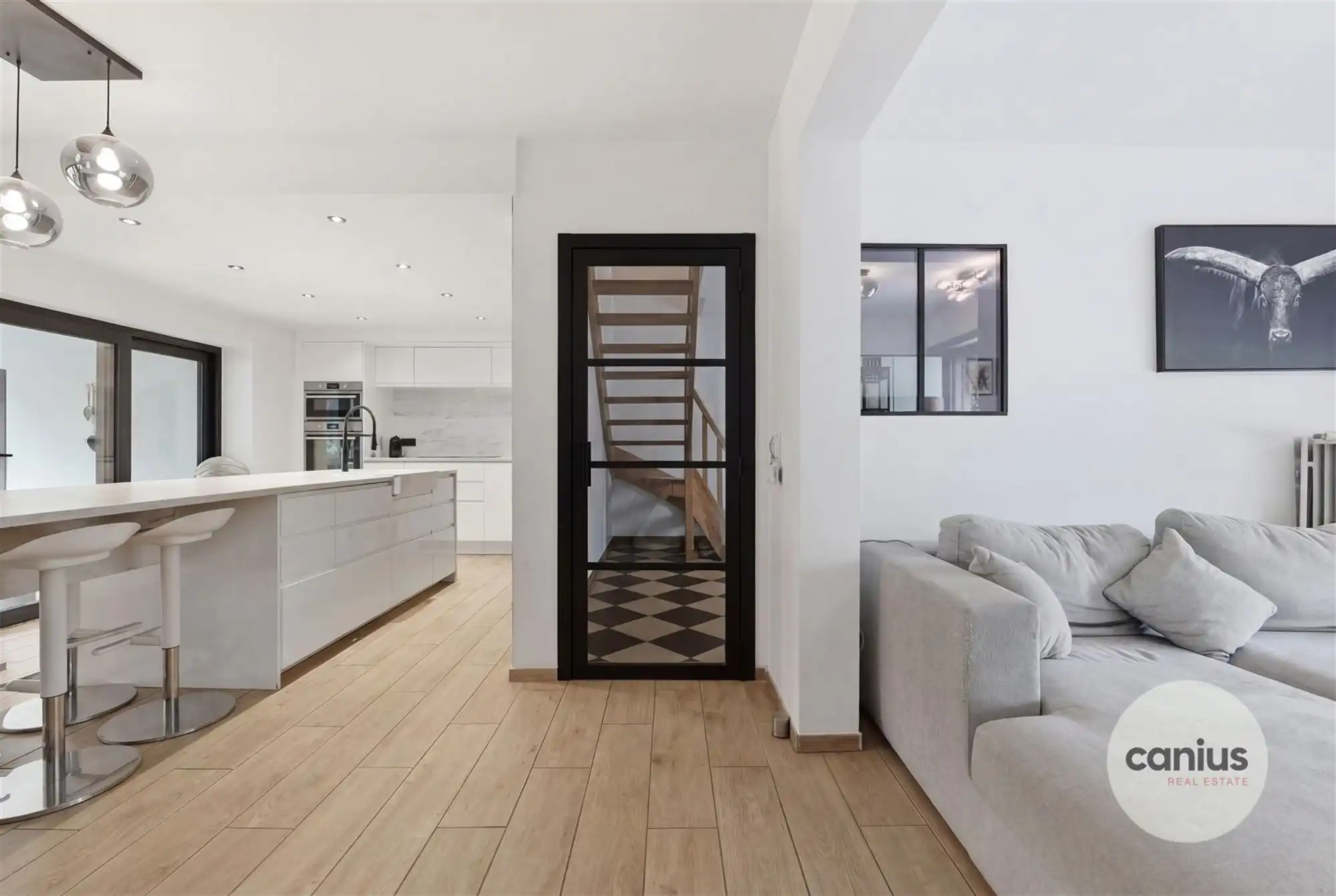 GERENOVEERDE VRIJSTAANDE WONING MET 4 SLAAPKAMERS EN EEN GEZELLIGE TUIN IN WALSHOUTEM foto 4