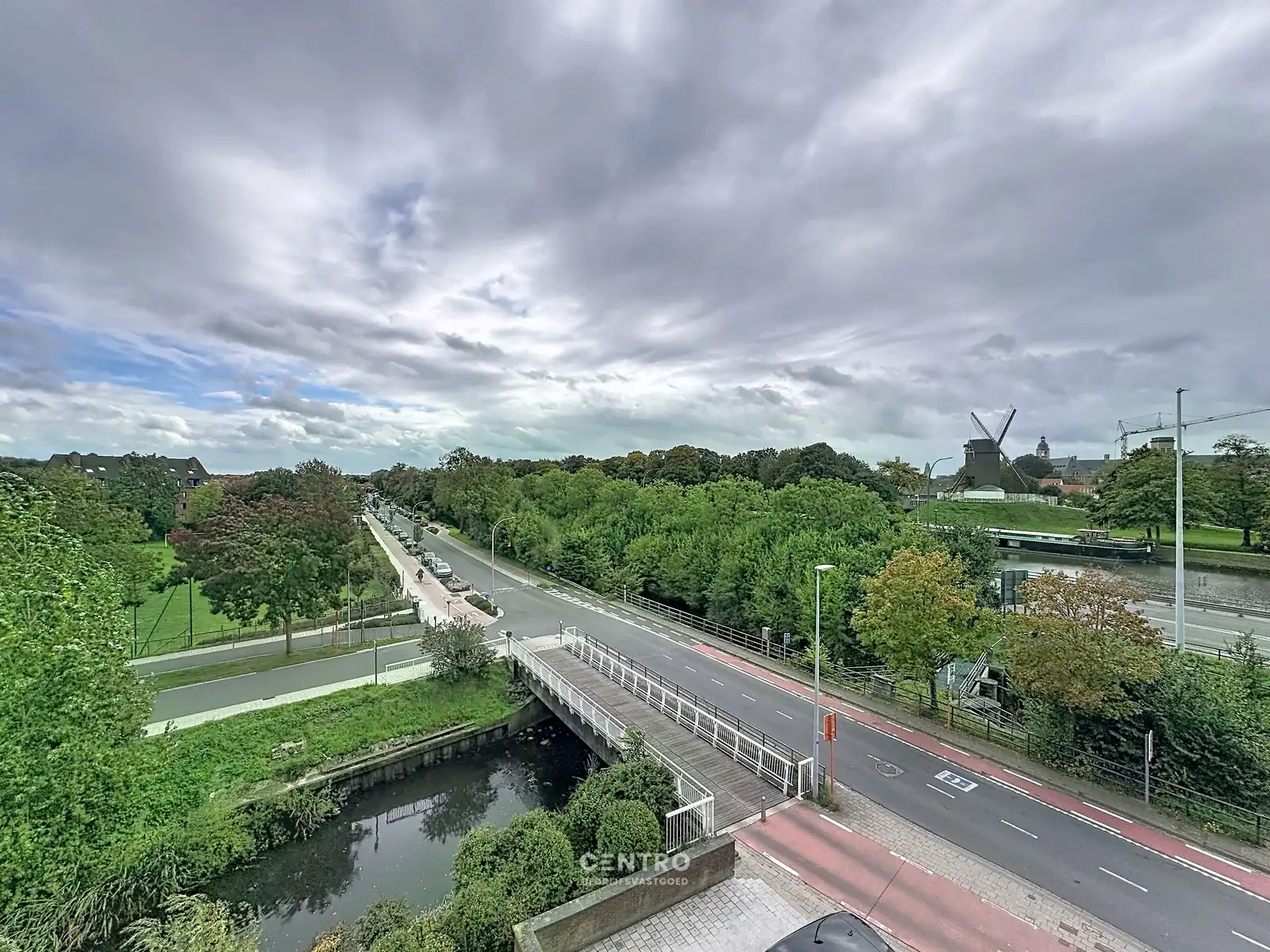 Kantoorruimte (375m2) op TOPligging met 6 private parkeerplaatsen! foto 25