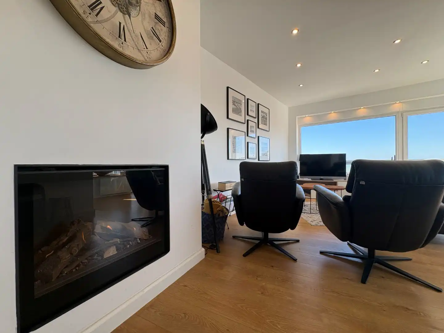 Stijlvol vernieuwd hoekappartement op de 6e verdieping met fenomenaal zeezicht foto 15