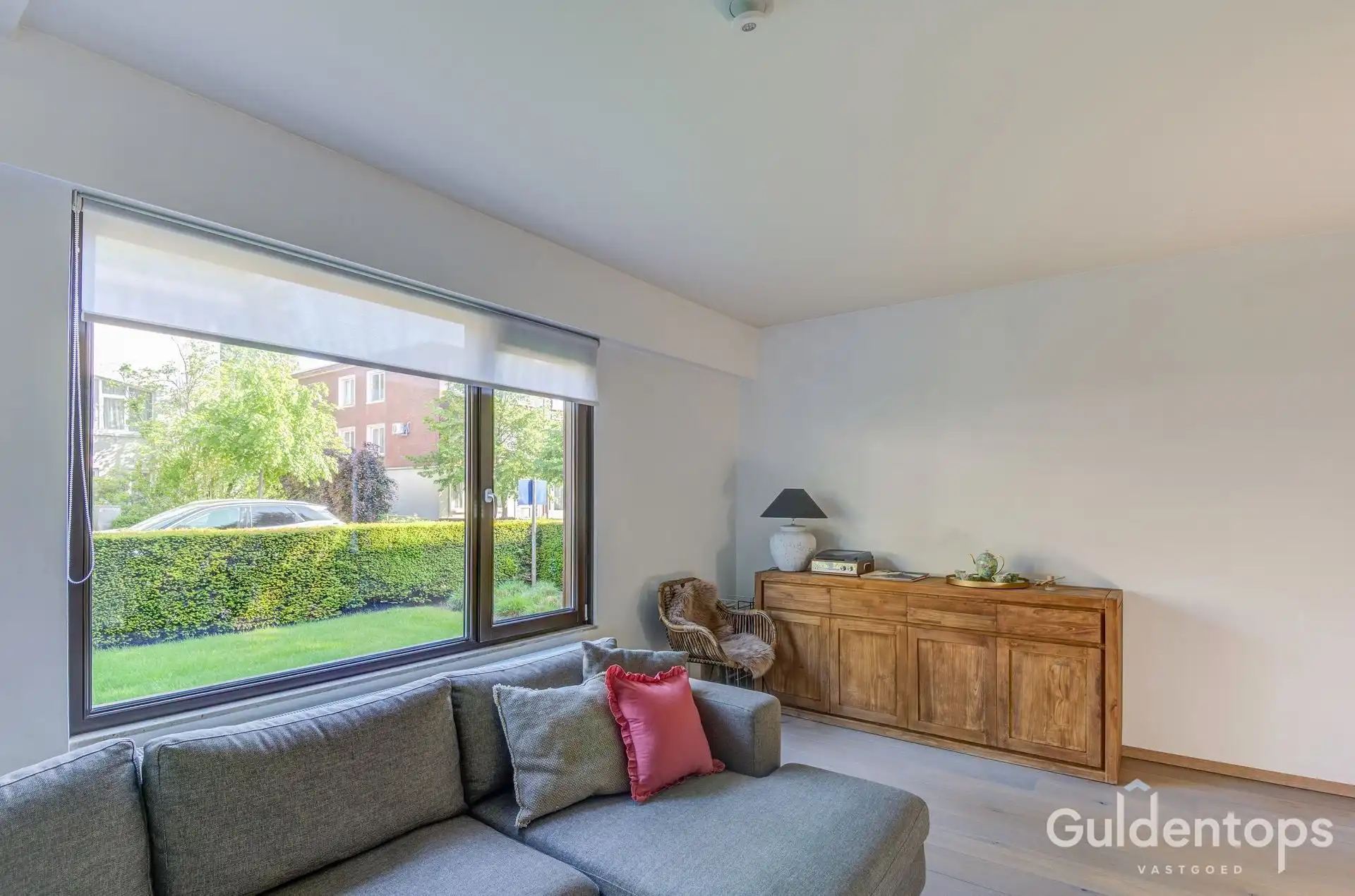 Modern ruim gelijkvloers (2 slk) appartement met ruime tuin foto 5