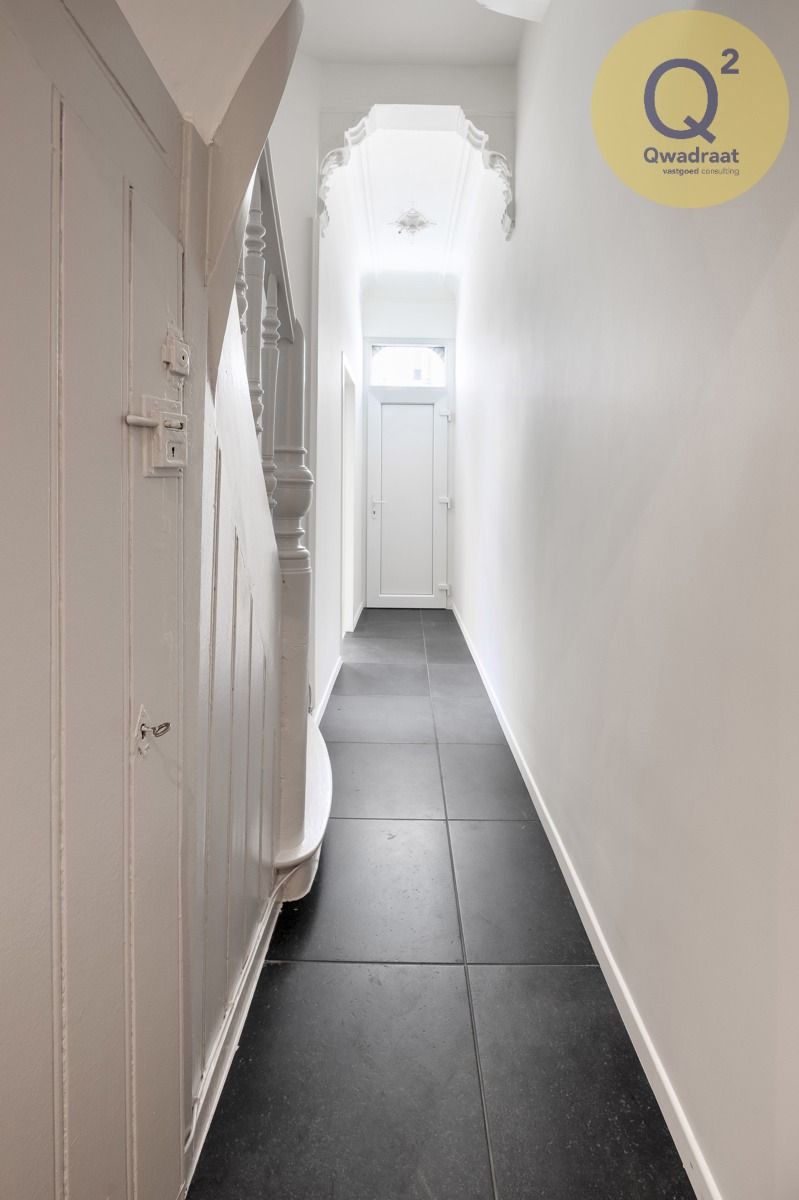 Volledig gerenoveerde woning met 3 slaapkamers nabij Park Spoor Oost foto {{pictureIndex}}