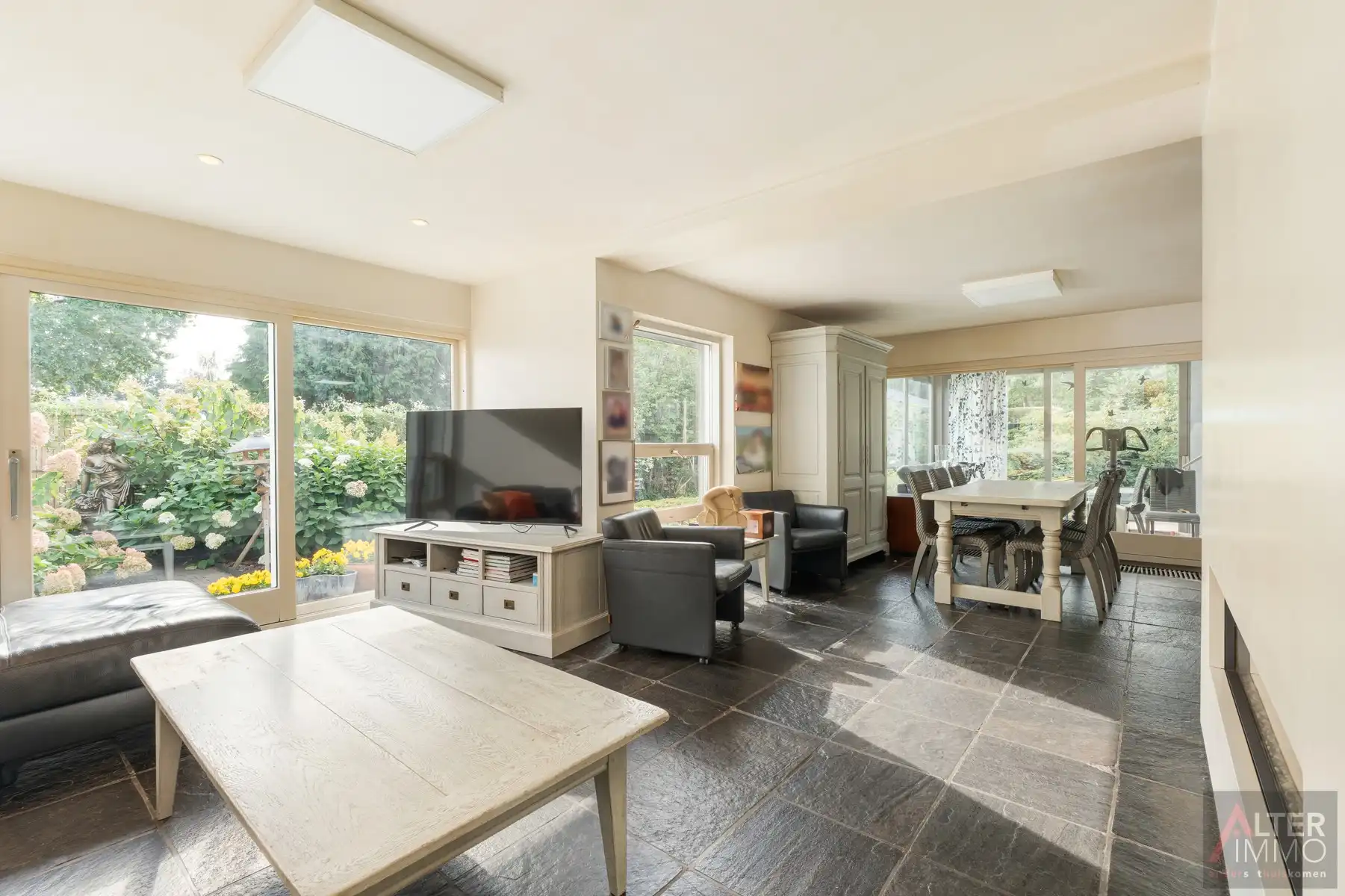 Diepenbeek - Ruime villa op 12,44 are  met vele mogelijkheden! foto 11