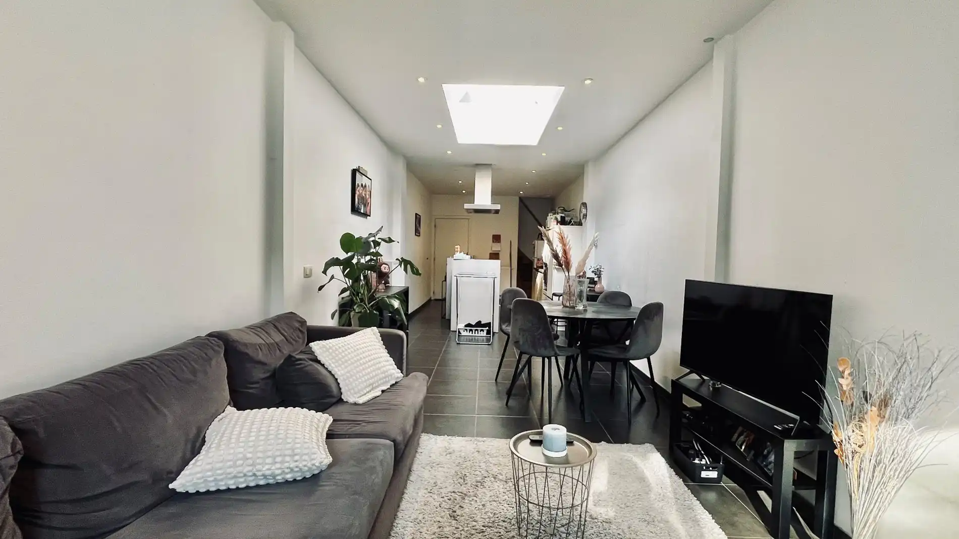 Ruime woning met 3 kamers, kelder en een stadstuin foto 4