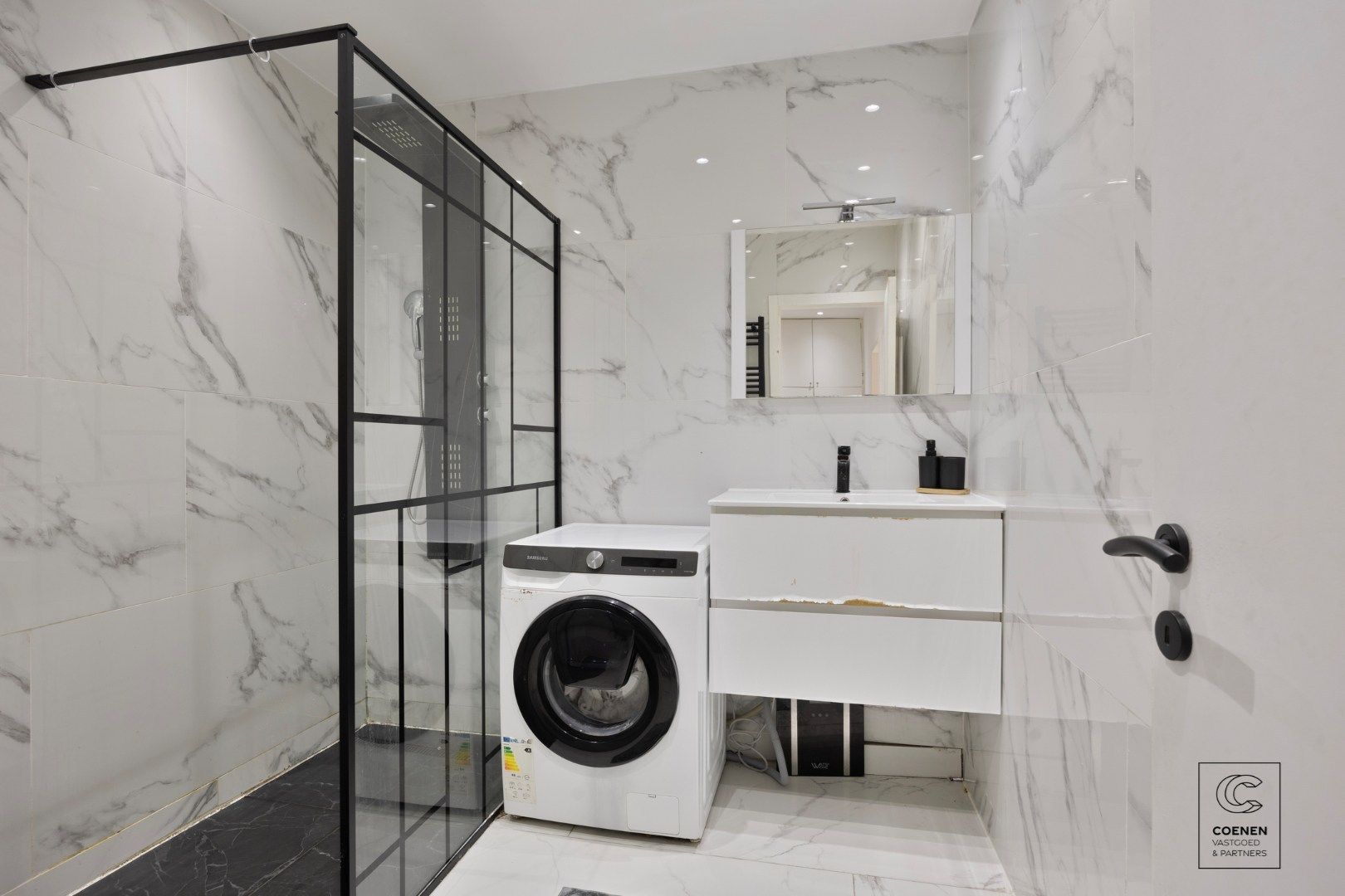 Instapklaar appartement van 100 m² en twee slaapkamers te Borsbeek! foto 11