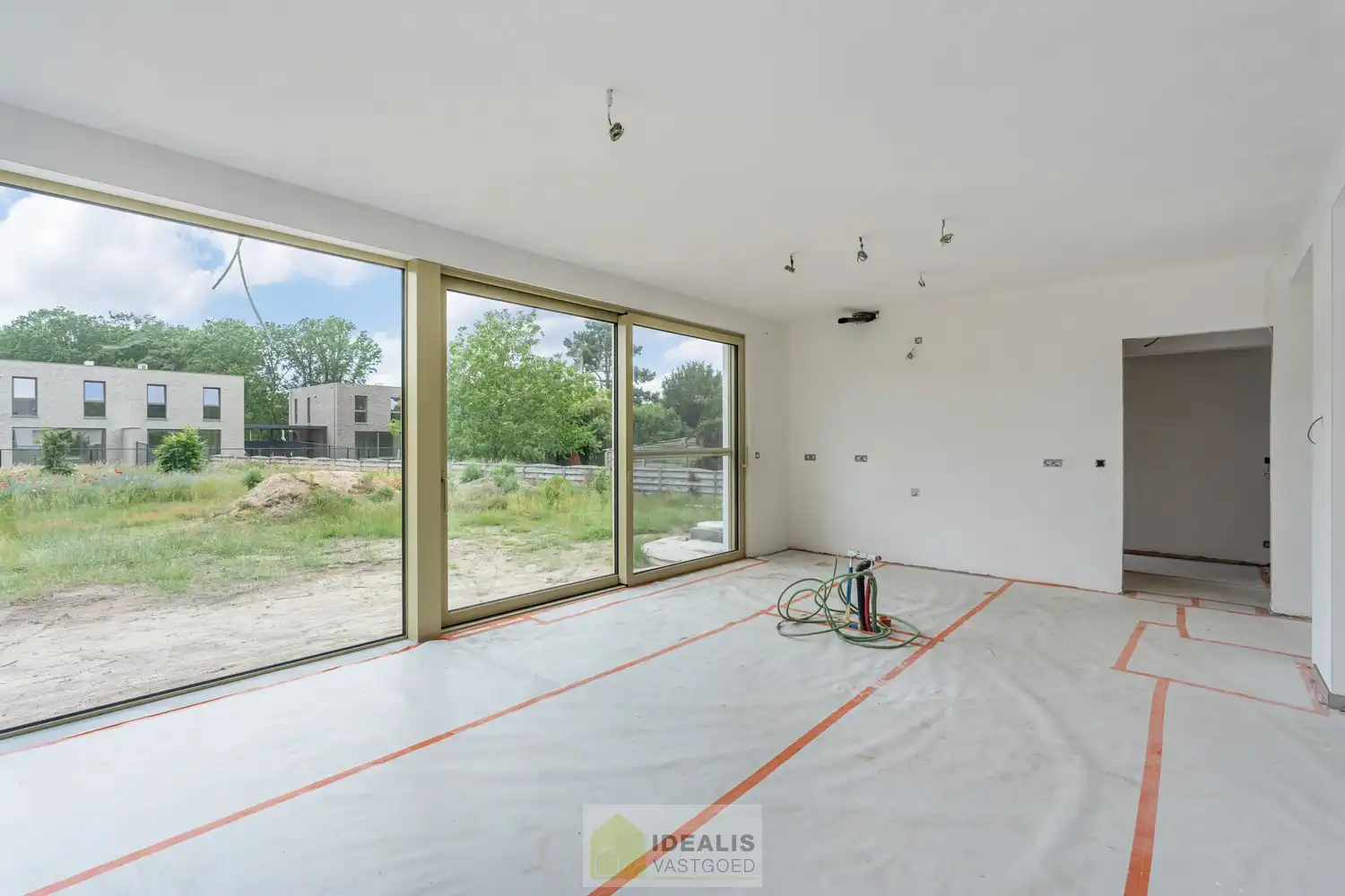 Schitterend volledig vernieuwde woning met 3 ruime slaapkamers foto 15