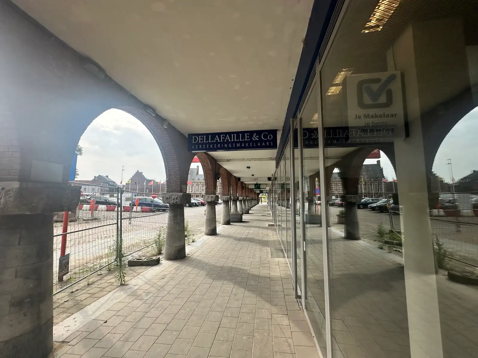 Zichtlocatie aan het Marktplein van Schoten foto 2