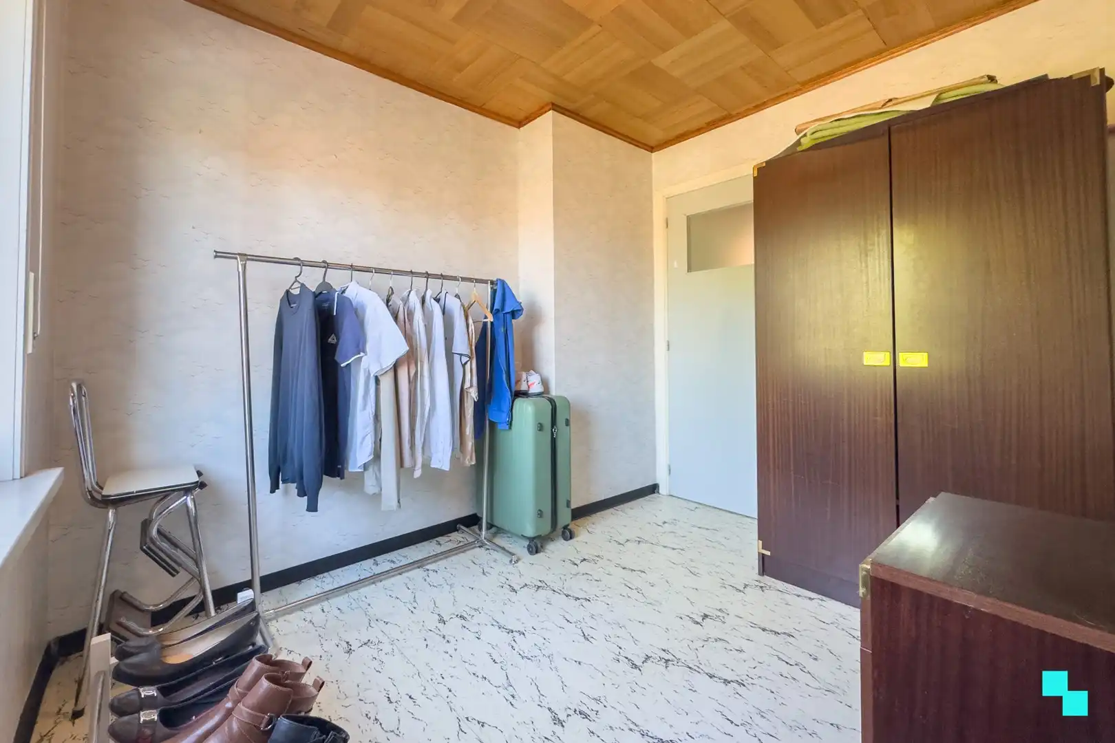 Halfopen woning in doodlopende straat te Sint-Eloois-Winkel foto 18