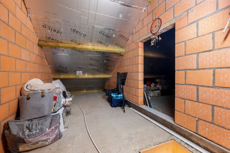 GEZELLIGE INSTAPKLARE GEZINSWONING MET 3 SLAAPKAMERS EN GARAGE IN KOZEN foto 30