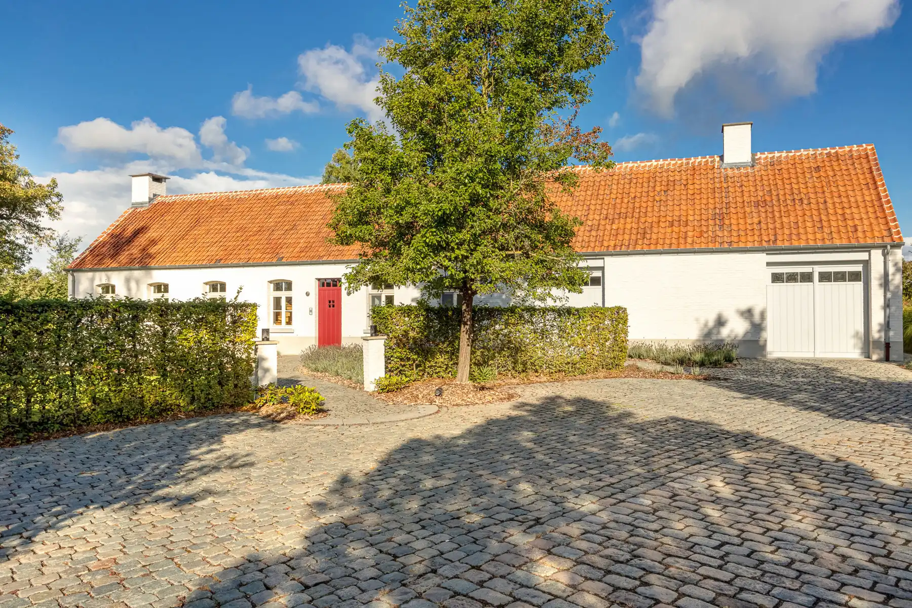 Uitzonderlijk gerenoveerde hoeve op ca. 7480 m² foto 35