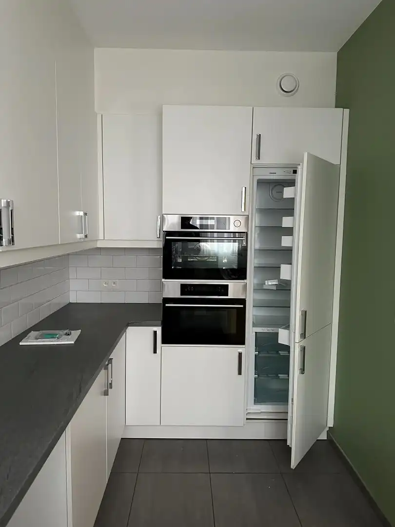Gelijkvloersppartement met 3 slpk, dubbele garage, tuin en ruime kelder (120 m²) foto 5