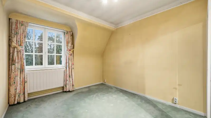 Standingvolle te renoveren villa van 520m² op 53 are foto 28