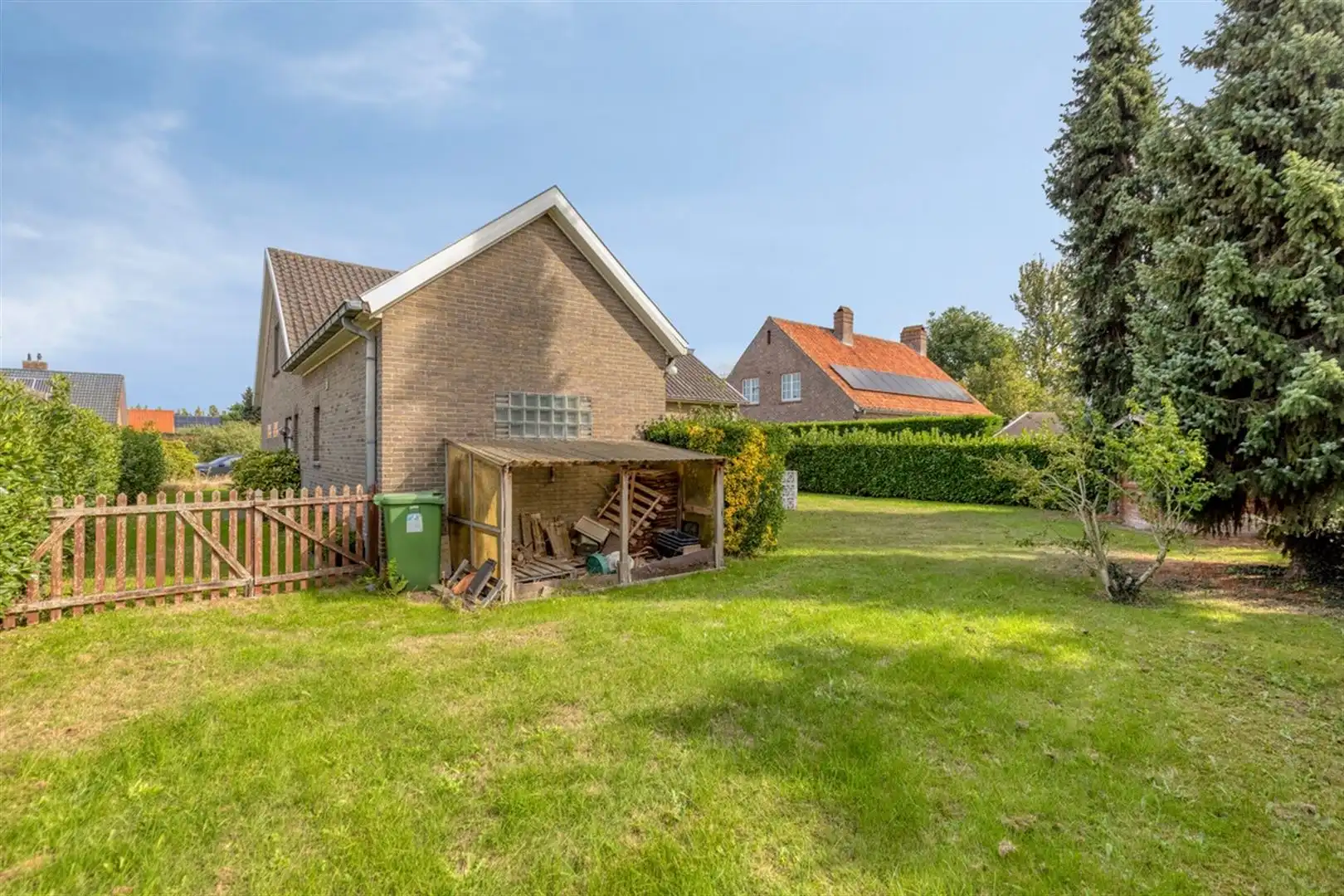 Rustig gelegen, te renoveren bungalow op een perceel van 640 m². foto 22