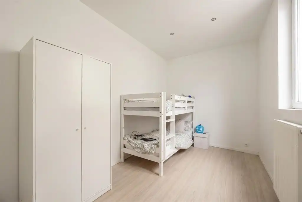 Lichtrijk appartement op het bovenste verdiep foto 9