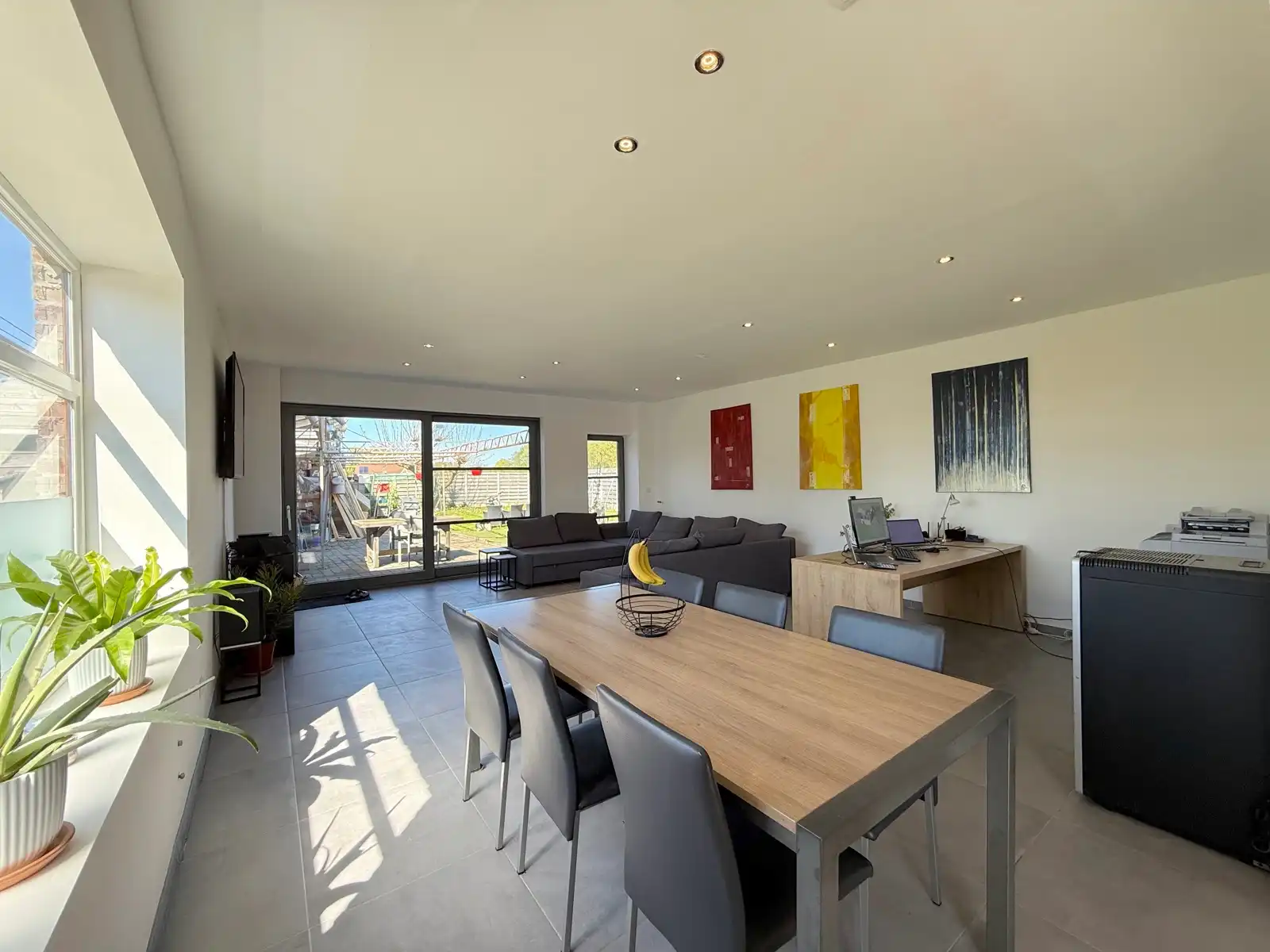 Landelijk gelegen woning met 4/5 slpks, zwembad en tuin foto 2