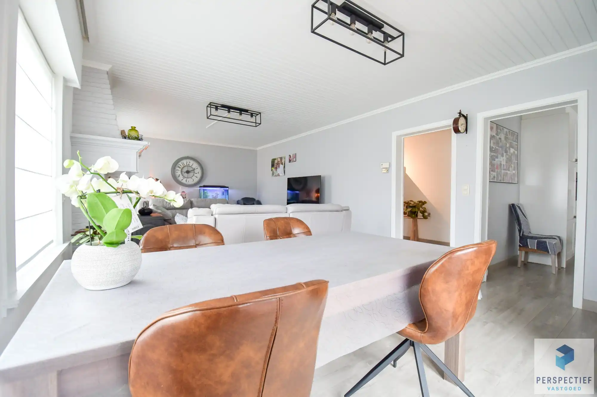 UITSTEKEND GELEGEN GELIJKVLOERSE WONING met 4 slaapkamers en tuin foto 5