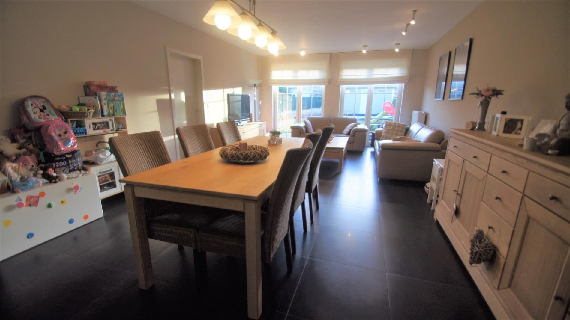 Prachtige recente rijwoning met 3 (à 4) slpks, zonnige tuin met terras en garage foto 4