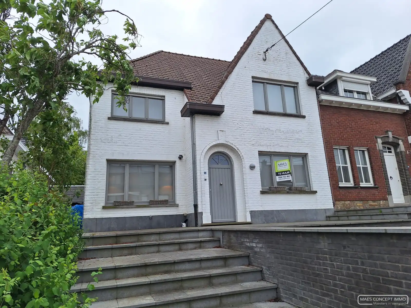 Karaktervolle halfopen woning te huur in centrum van Anzegem foto {{pictureIndex}}
