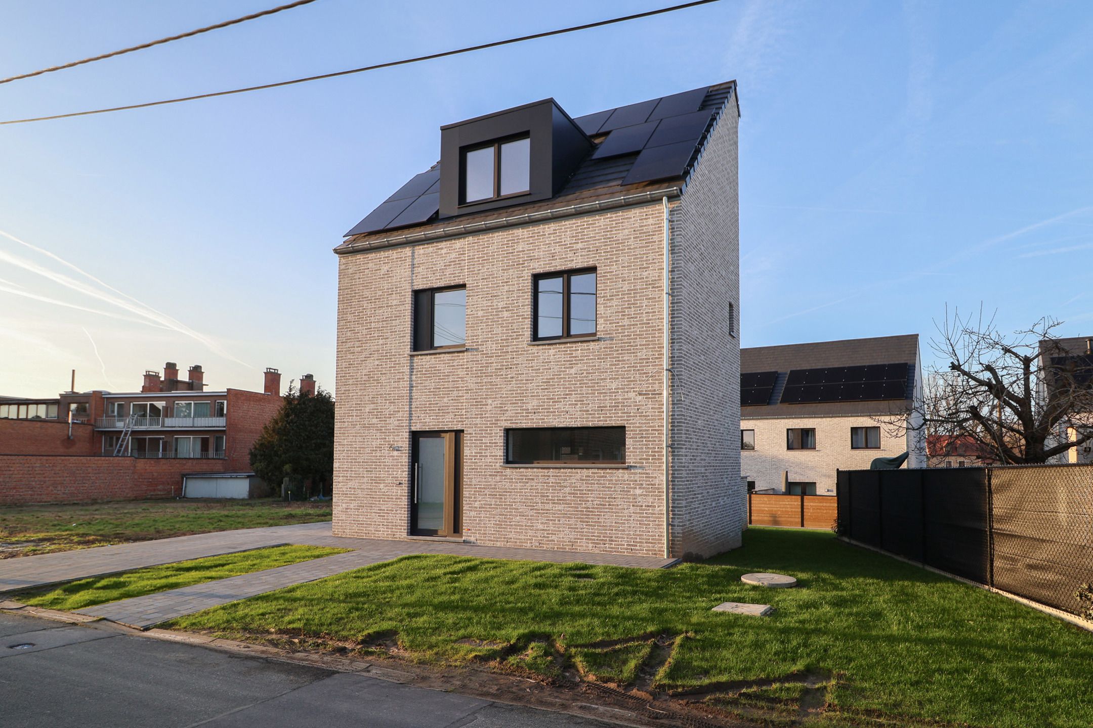 Rustig gelegen nieuwbouwwoning met 4 slaapkamers foto 19