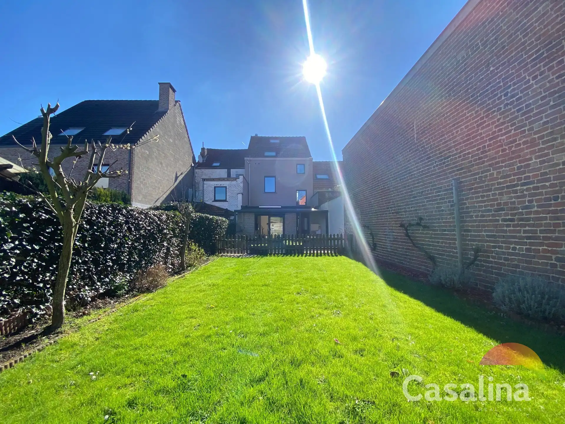 Woning met 4 slaapkamers van 190 m² met tuin foto 2